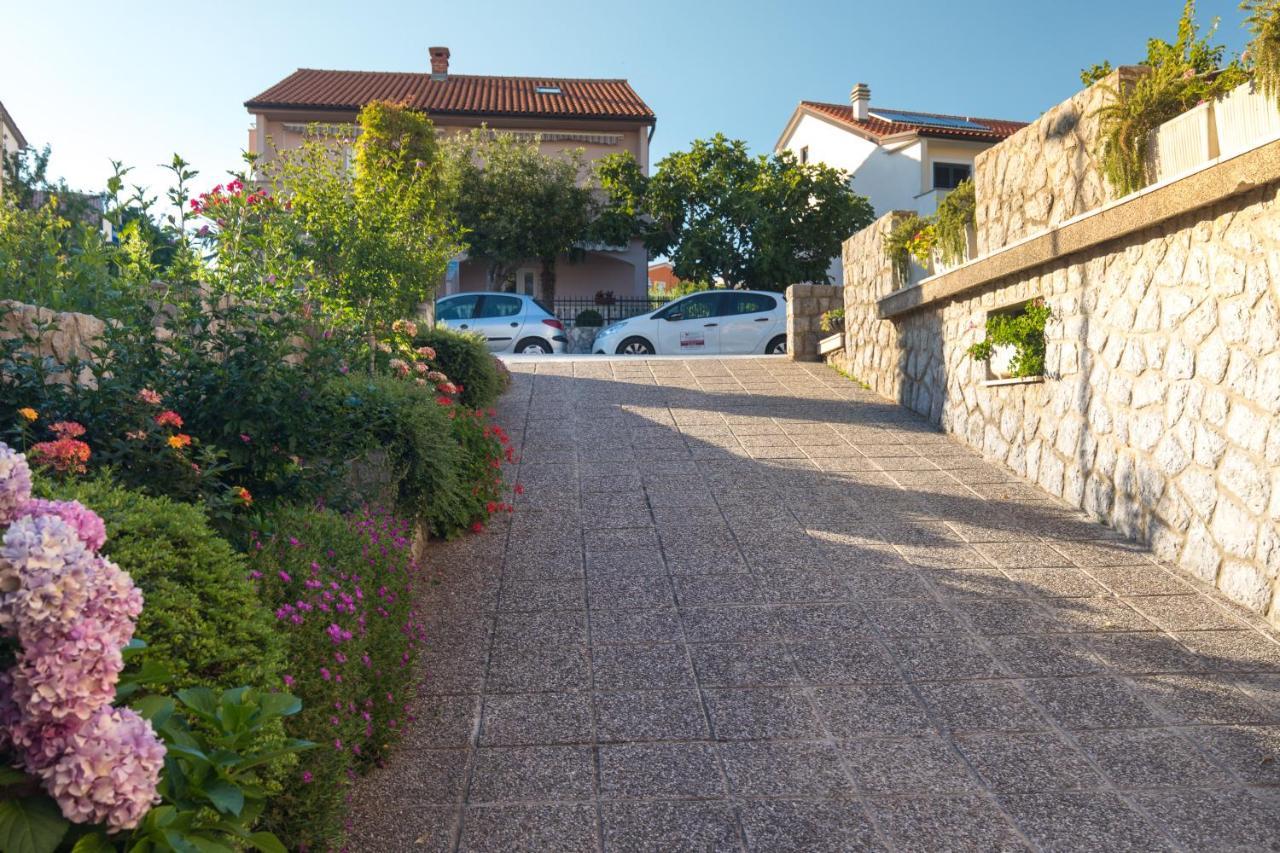 Apartmani Paradiso Krk Town Luaran gambar