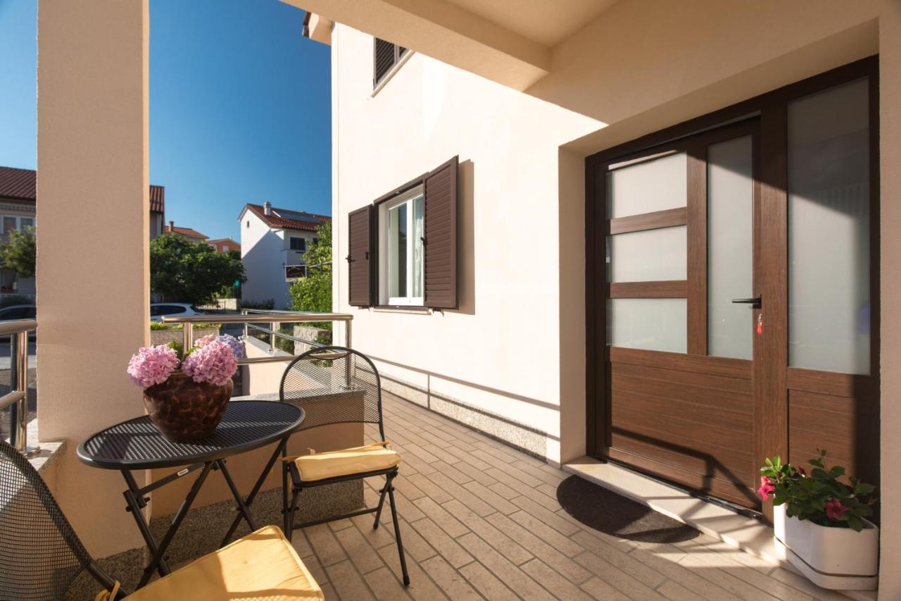 Apartmani Paradiso Krk Town Luaran gambar