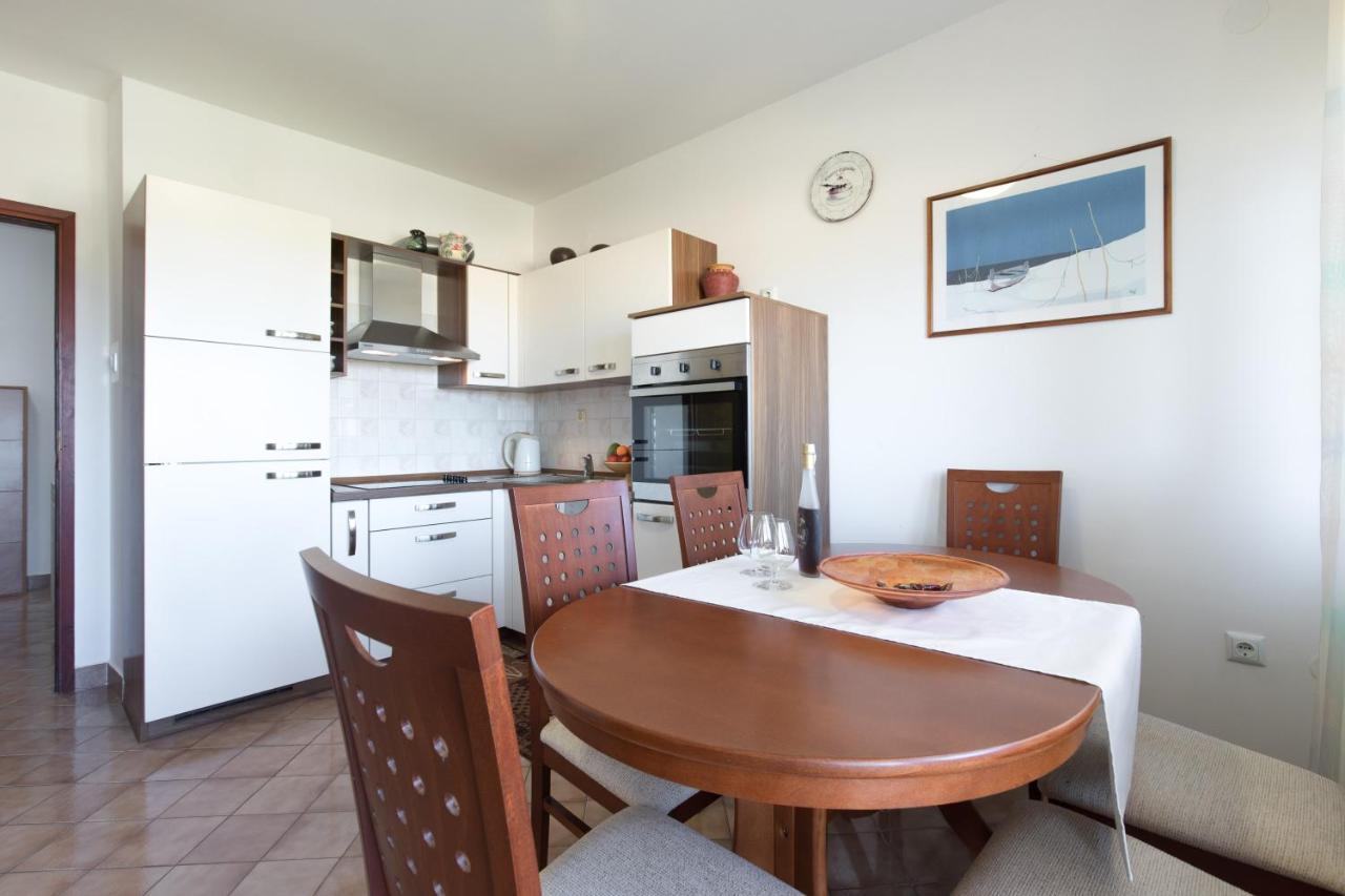 Apartmani Paradiso Krk Town Luaran gambar