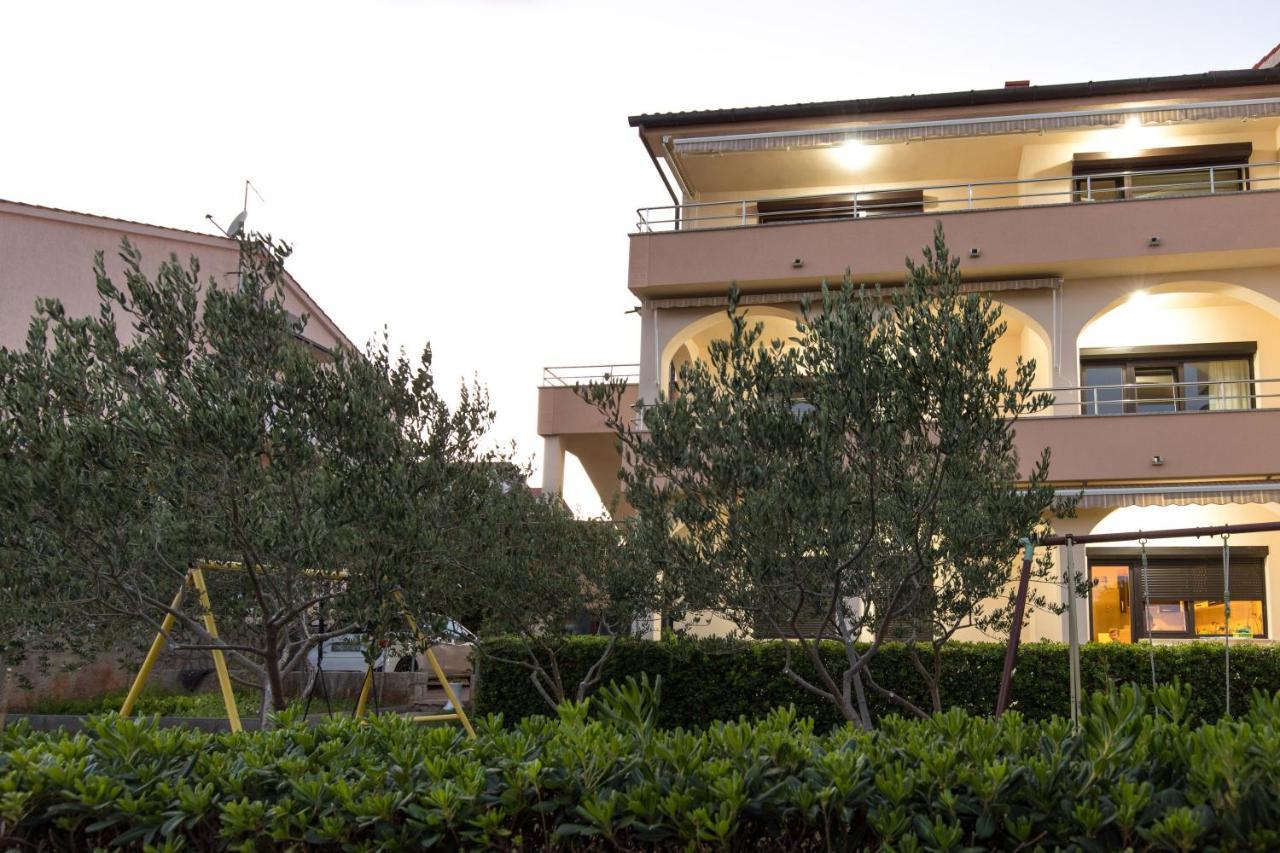 Apartmani Paradiso Krk Town Luaran gambar