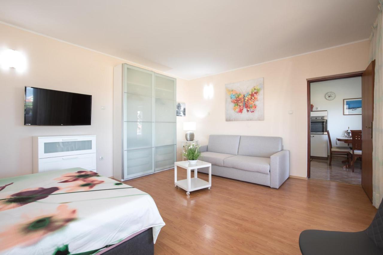 Apartmani Paradiso Krk Town Luaran gambar