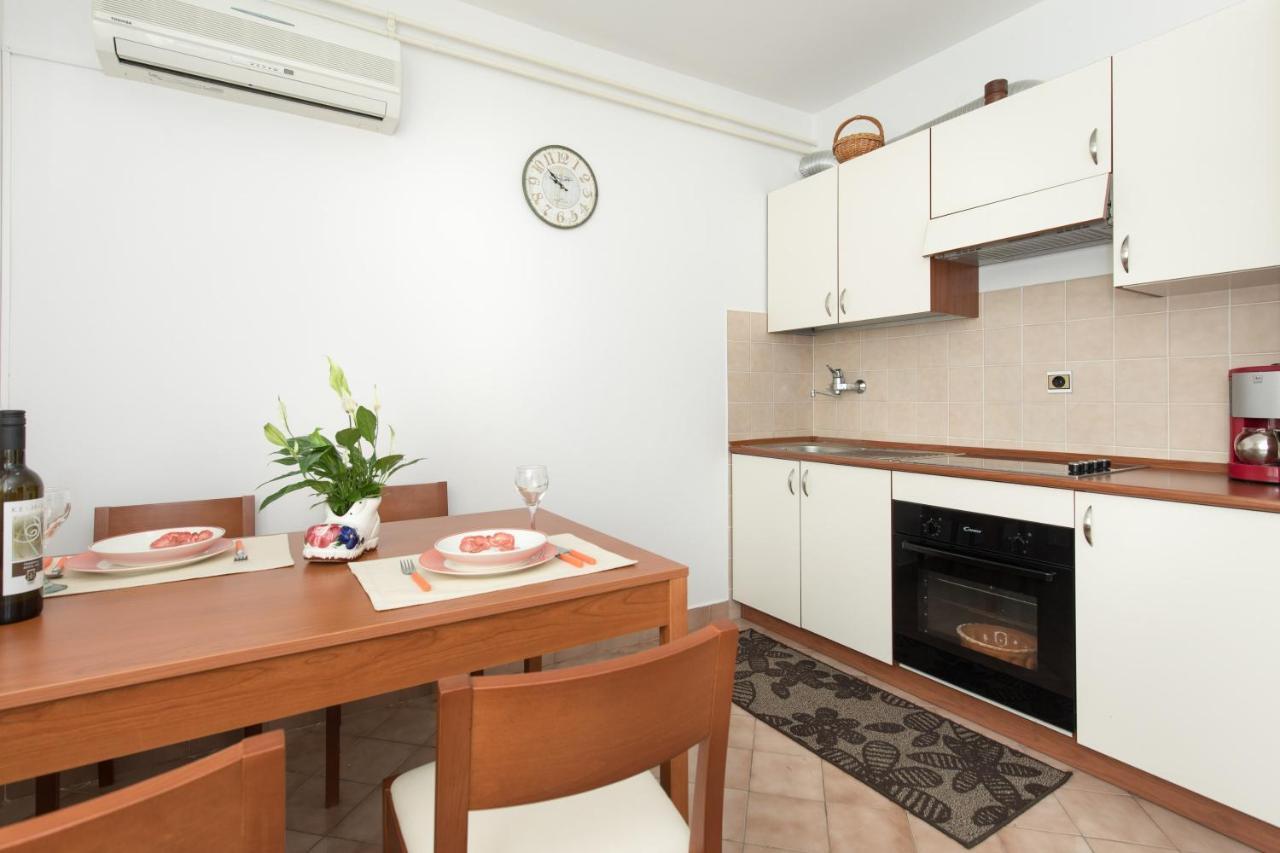 Apartmani Paradiso Krk Town Luaran gambar