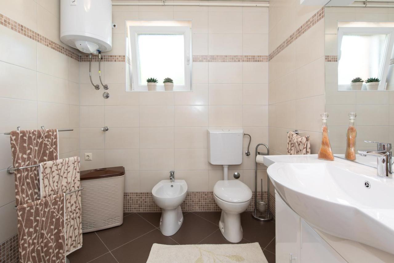 Apartmani Paradiso Krk Town Luaran gambar