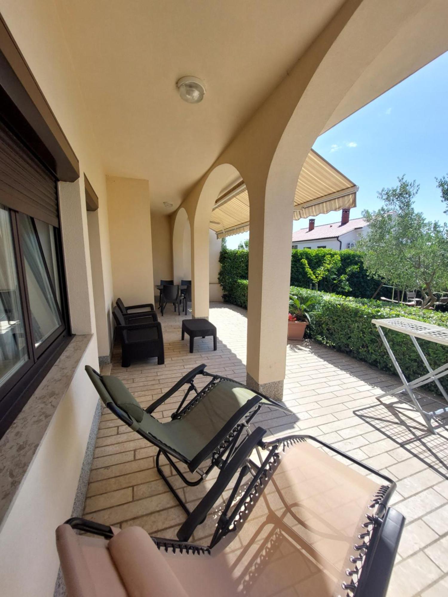 Apartmani Paradiso Krk Town Luaran gambar