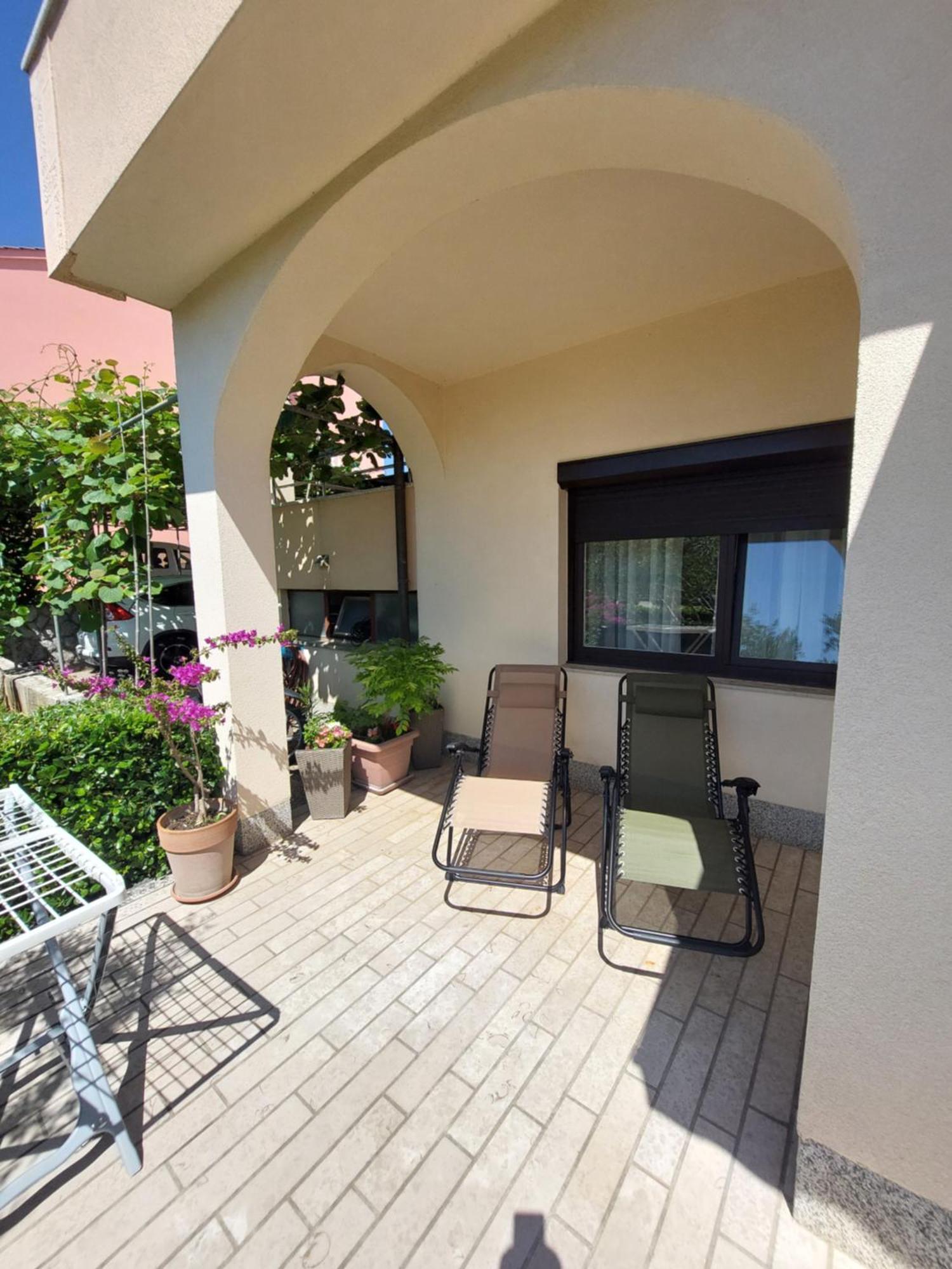 Apartmani Paradiso Krk Town Luaran gambar