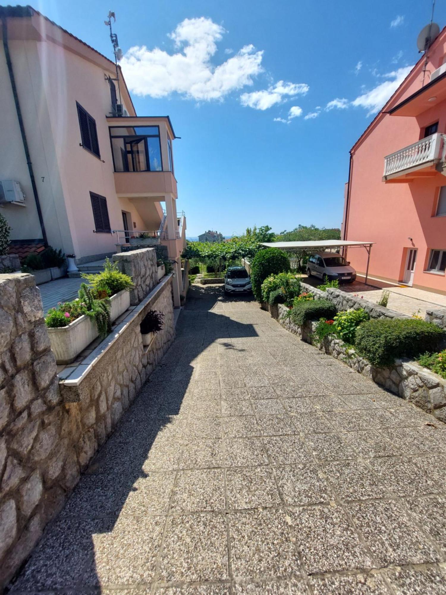 Apartmani Paradiso Krk Town Luaran gambar